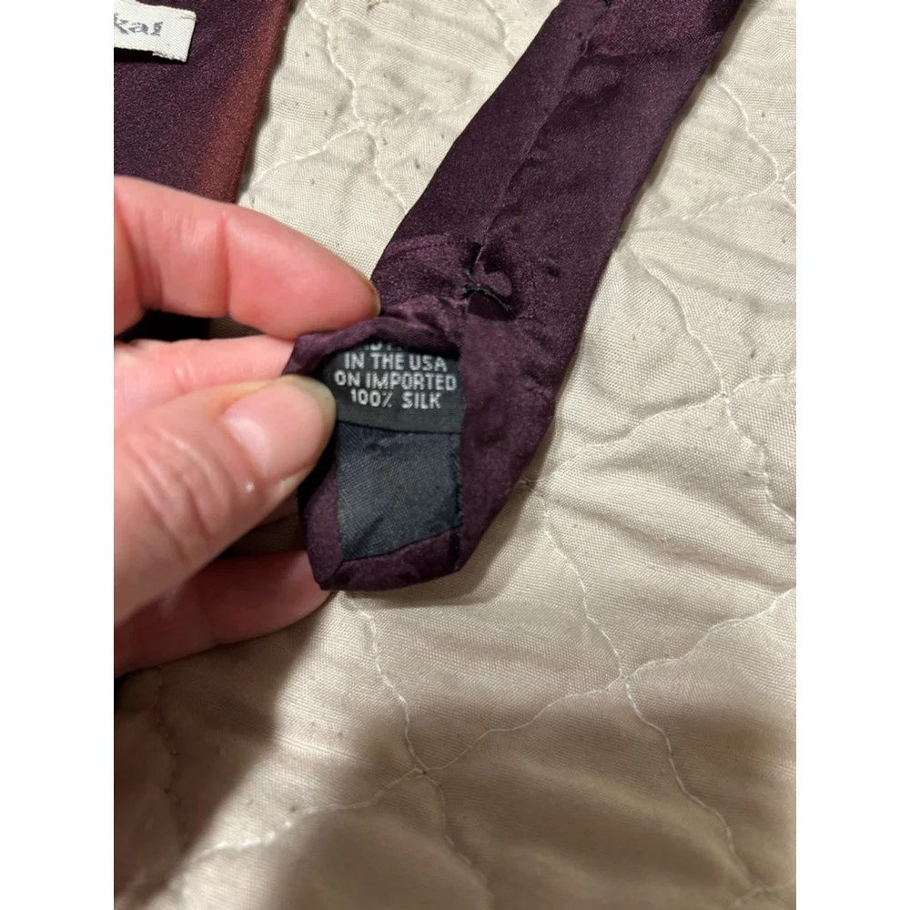 Robert Daskai Men’s Tie 100% Silk Purple Black Artist Signed